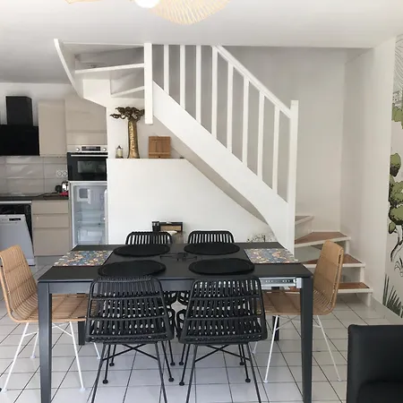 Maison De Proche *